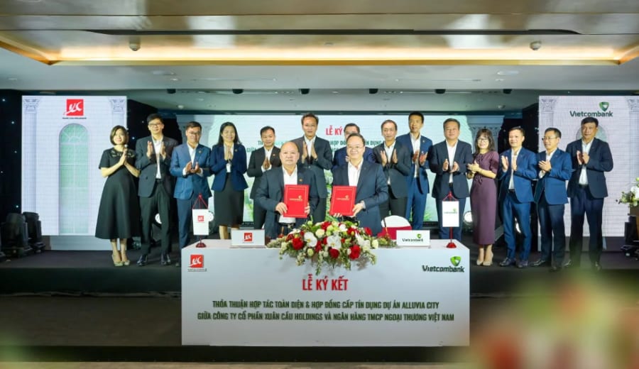 chu dau tu xuan cau holdings